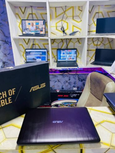 Asus Vivobook 15 AMD Radeon A4 Core i3 7Th Génération