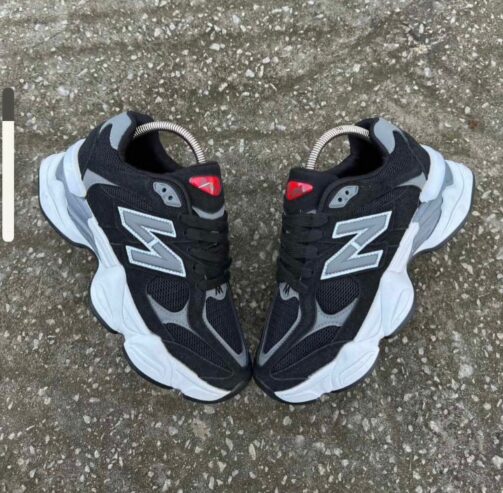 NEW BALANCE 9060 BLACK CASTLEROCK GREY UNE SNEAKER TENDANCE.