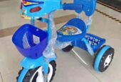 Voiture et vélo pour enfants