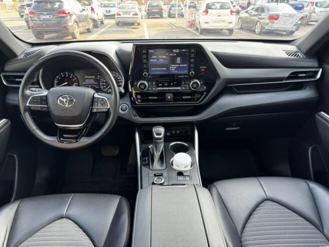 TOYOTA HIGHLANDER AWD XLE 2023