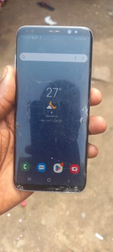 Samsung galaxy S8 écran fissuré