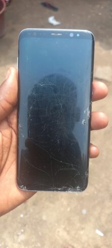 Samsung galaxy S8 écran fissuré