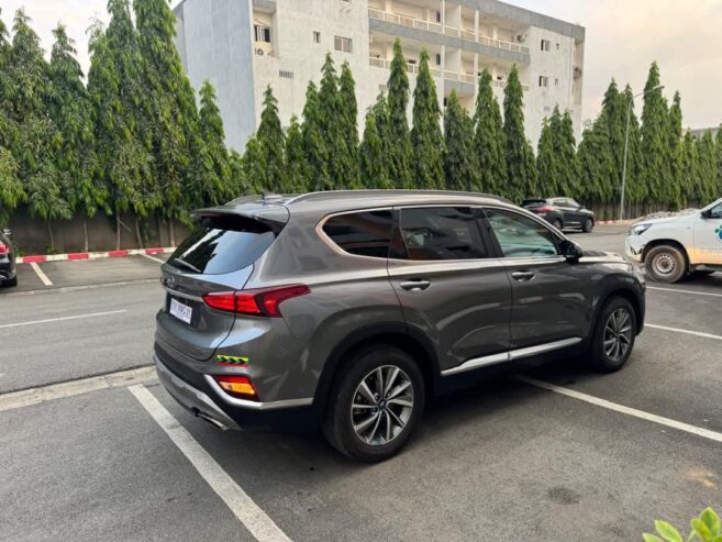 Hyundai santafe 2020