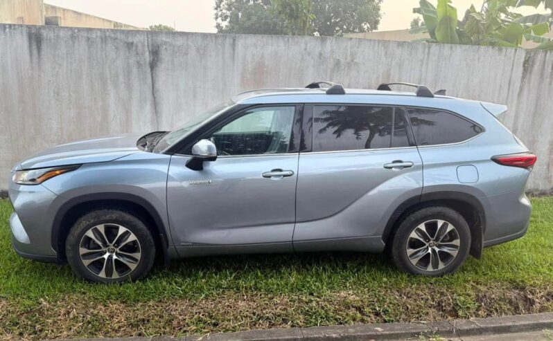 TOYOTA HIGHLANDER XLE HYBRIDE 2022