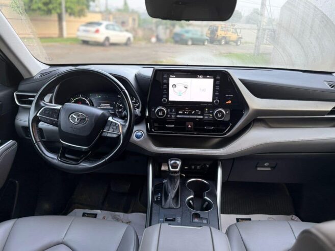 TOYOTA HIGHLANDER XLE HYBRIDE 2022