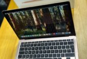 MACBOOK AIR RETINA M1 2020