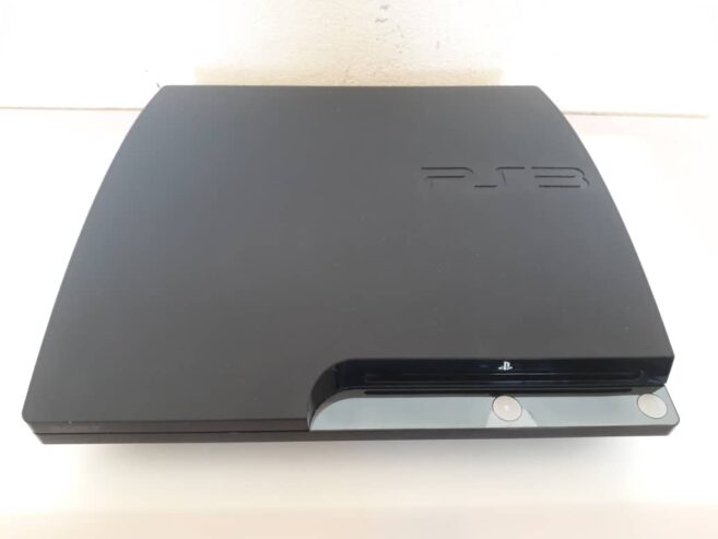 PlayStation 3 slim craquée avec 20 jeux et 2 manettes